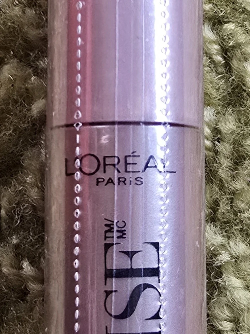L'Oreal Pink Mascara Tube - Shimmery Rose Finish